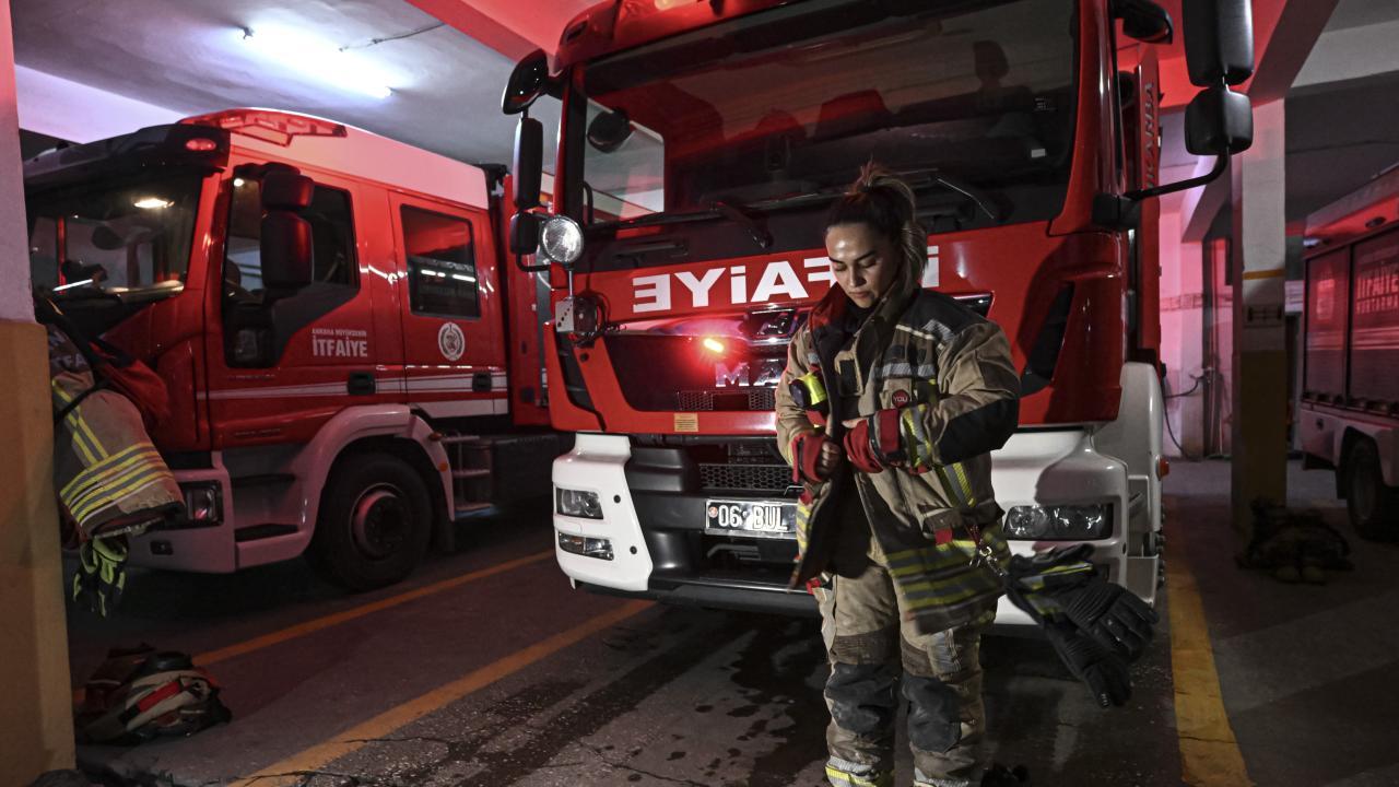İstanbul’da 4 katlı binada korkutan yangın!