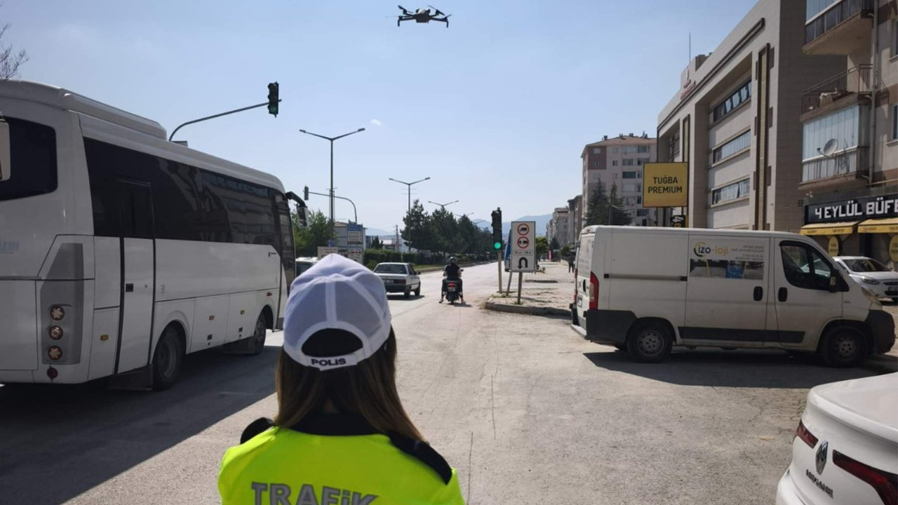 Bozüyük’te drone destekli trafik denetimi